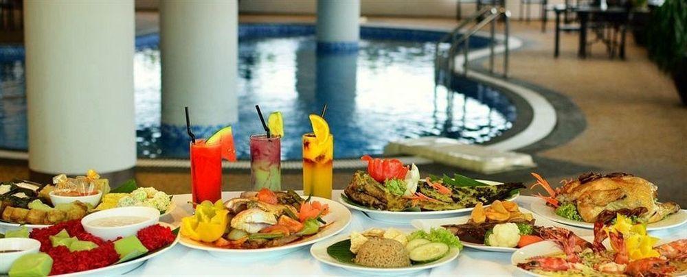 Holiday Villa Hotel y Suites Kota Bharu Exterior foto